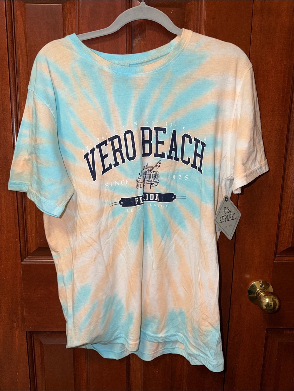 Vero Beach US Apparel Tie-Dye Graphic Tee - Light Blue & Cream